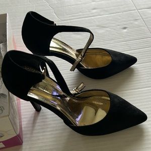 Refresh high heel black shoes